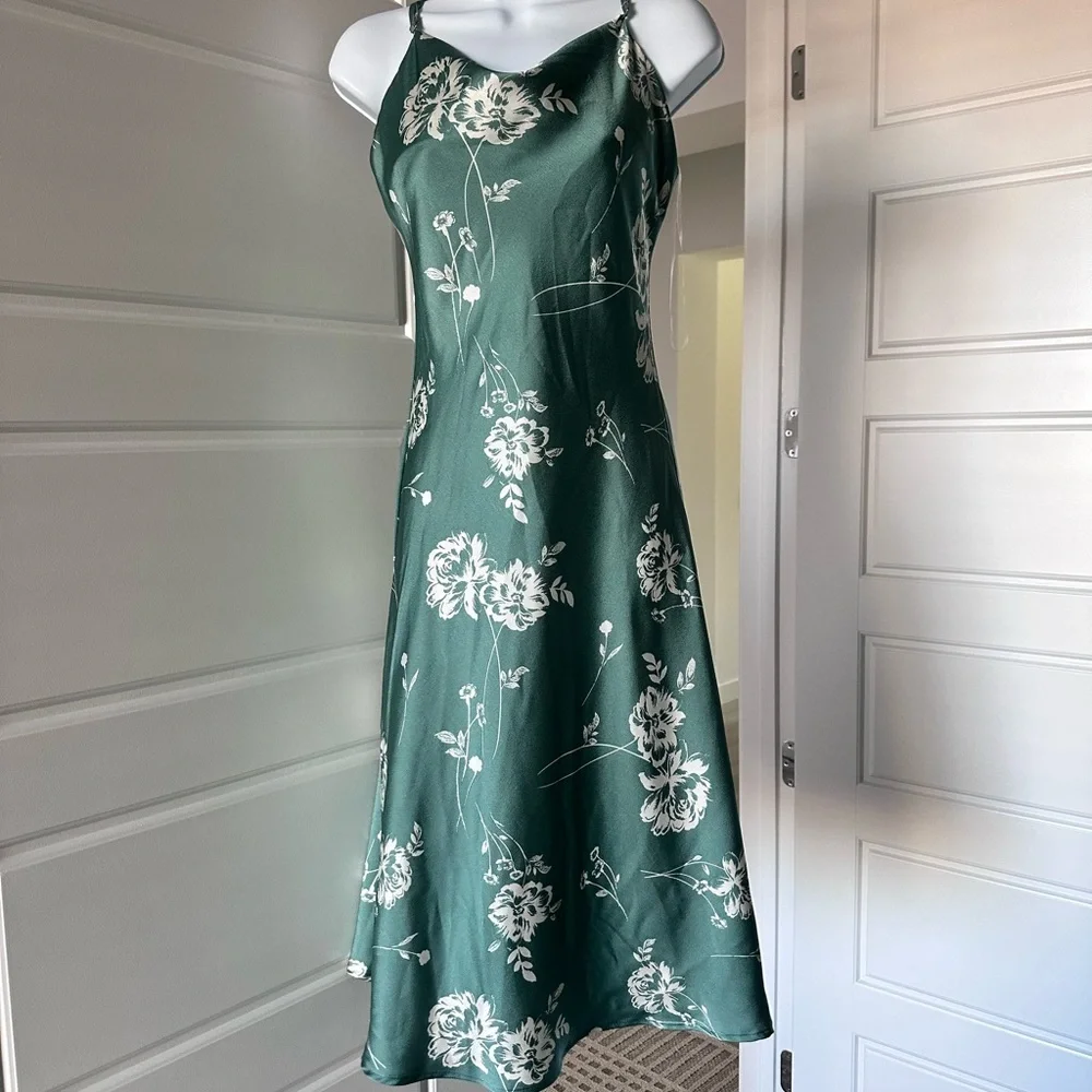 Floral Green Satin Dress - Picture 2 of 5